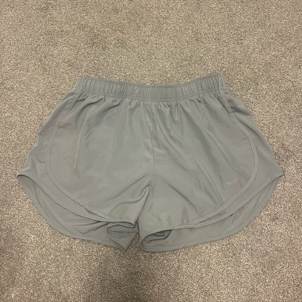 Classic grey Nike short
